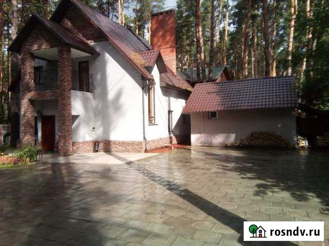 Коттедж 180 м² на участке 15 сот. в аренду посуточно в Новосибирске Новосибирск - изображение 1