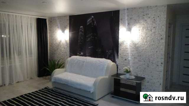 3-комнатная квартира, 57 м², 1/4 эт. в аренду посуточно в Великом Новгороде Великий Новгород - изображение 1