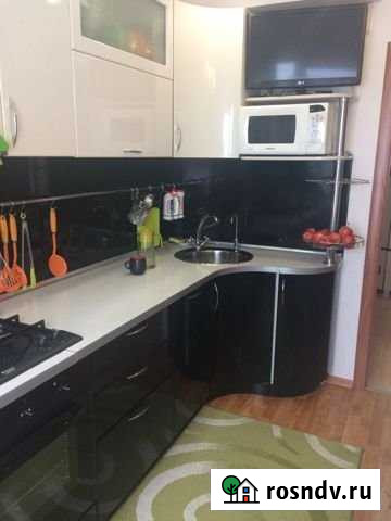 2-комнатная квартира, 50 м², 3/5 эт. в аренду посуточно в Усинске Усинск - изображение 1