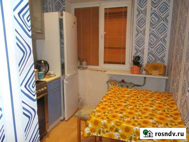 2-комнатная квартира, 45 м², 1/5 эт. в аренду на длительный срок в Киришах Кириши - изображение 1