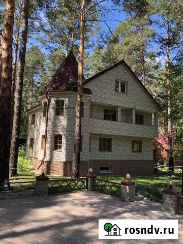 Коттедж 260 м² на участке 30 сот. в аренду посуточно в Иркутске Иркутск - изображение 1