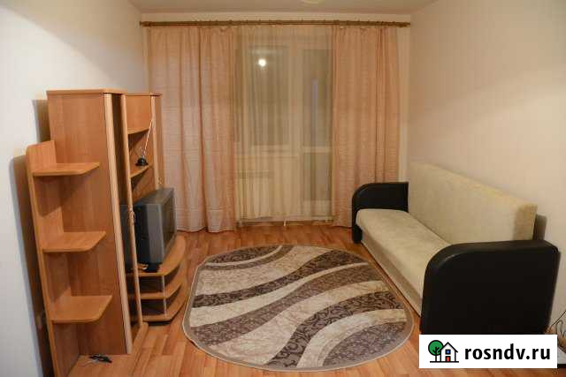 1-комнатная квартира, 42 м², 4/10 эт. в аренду посуточно в Тобольске Тобольск - изображение 1