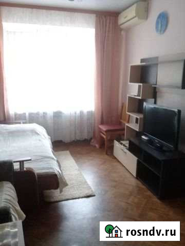 1-комнатная квартира, 32 м², 1/5 эт. в аренду посуточно в Таганроге Таганрог - изображение 1
