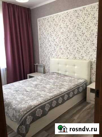 3-комнатная квартира, 60 м², 4/9 эт. в аренду посуточно в Астрахани Астрахань - изображение 1