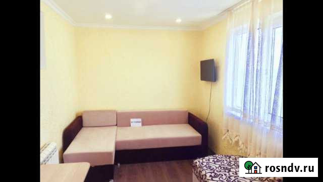 1-комнатная квартира, 27 м², 2/2 эт. в аренду на длительный срок в Ялте Ялта - изображение 1