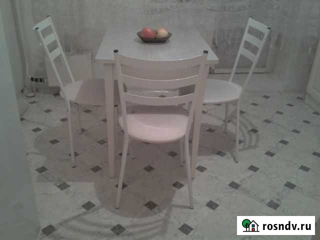 1-комнатная квартира, 34 м², 3/5 эт. в аренду посуточно в Саяногорске Саяногорск - изображение 1