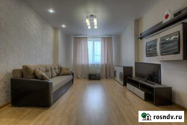 2-комнатная квартира, 85 м², 13/17 эт. в аренду посуточно в Воронеже Воронеж - изображение 1