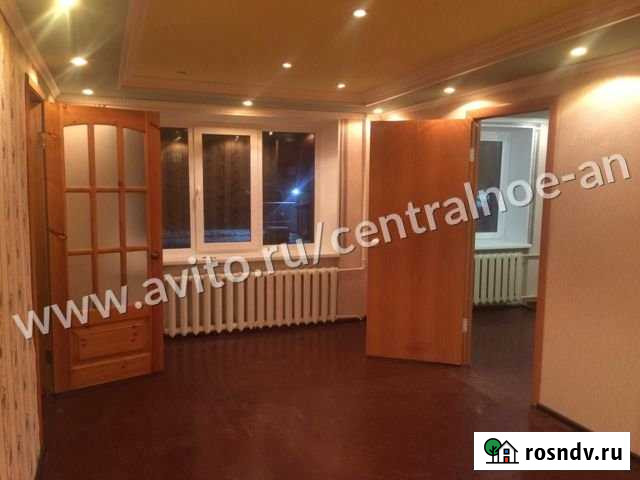 3-комнатная квартира, 56 м², 1/5 эт. на продажу в Карпинске Карпинск - изображение 1