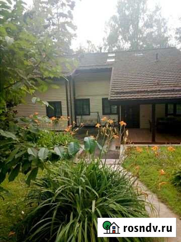 Дом 250 м² на участке 1000 сот. в аренду посуточно в Тарусе Таруса - изображение 1