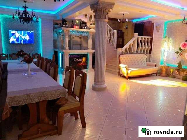 Коттедж 400 м² на участке 20 сот. в аренду посуточно в Киевском Московской области Киевский - изображение 1