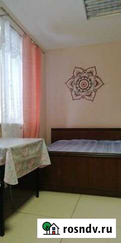 Комната 19 м² в 5-ком. кв., 2/2 эт. в аренду на длительный срок в Югорске Югорск - изображение 1