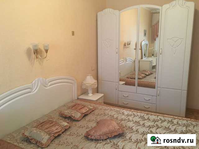 2-комнатная квартира, 60 м², 1/5 эт. в аренду посуточно в Евпатории Евпатория - изображение 1