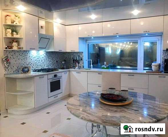 Коттедж 211 м² на участке 9 сот. в аренду посуточно в Уфе Уфа - изображение 1