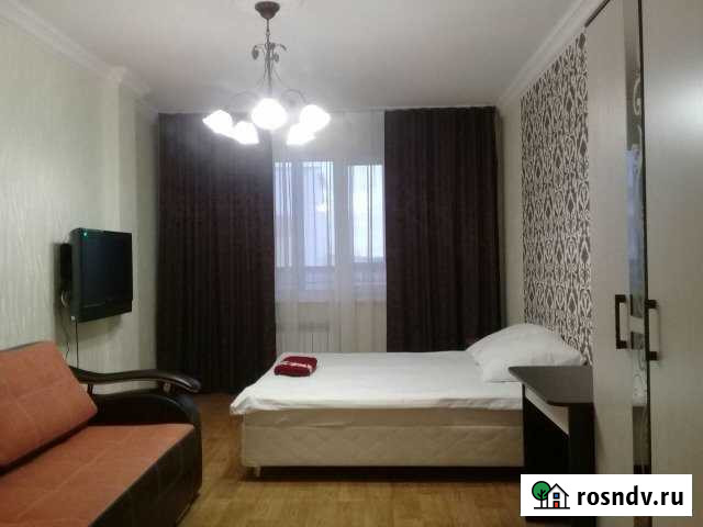 1-комнатная квартира, 40 м², 5/5 эт. в аренду посуточно в Салехарде Салехард - изображение 1