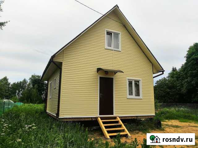 Коттедж 86 м² на участке 10 сот. в аренду посуточно на Лугах Луга - изображение 1