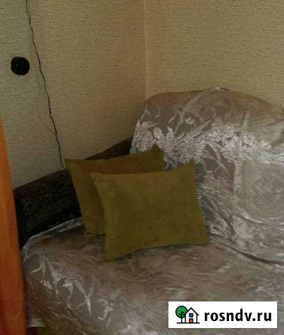 3-комнатная квартира, 58 м², 1/5 эт. в аренду посуточно в Рубцовске Рубцовск - изображение 1