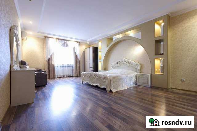 3-комнатная квартира, 110 м², 5/14 эт. в аренду посуточно в Астрахани Астрахань - изображение 1