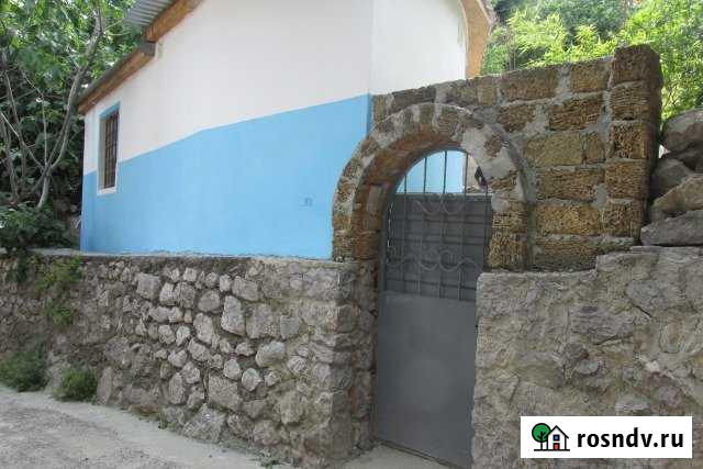 Дом 20 м² на участке 2.5 сот. в аренду посуточно в Алупке Алупка - изображение 1