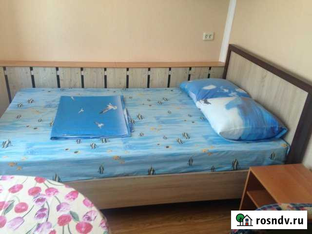 Комната 20 м² в > 9-ком. кв., 1/2 эт. в аренду посуточно в Новороссийске Новороссийск - изображение 1