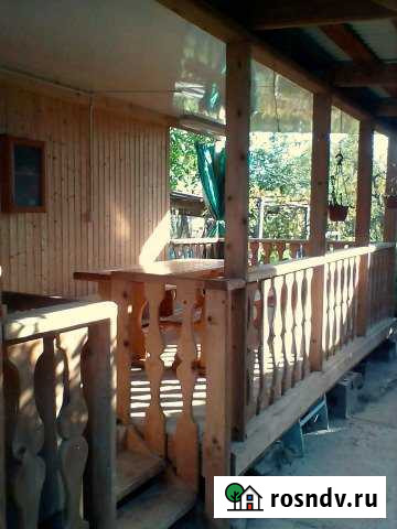 Дом 90 м² на участке 10 сот. в аренду посуточно в Каменномостском Каменномостский - изображение 1