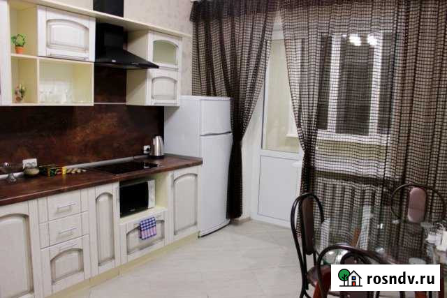 1-комнатная квартира, 45 м², 11/15 эт. в аренду посуточно в Брянске Брянск - изображение 1