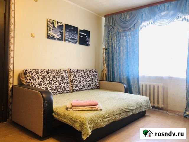 1-комнатная квартира, 40 м², 3/5 эт. в аренду посуточно в Надыме Надым - изображение 1