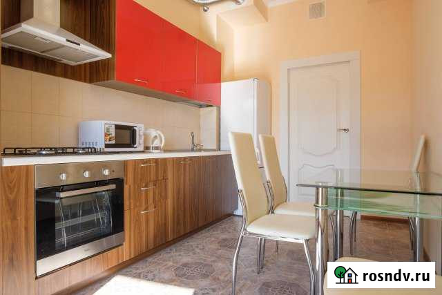 3-комнатная квартира, 90 м², 2/12 эт. в аренду посуточно в Ялте Ялта - изображение 1