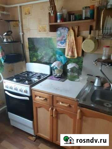 Комната 17 м² в 2-ком. кв., 1/5 эт. в аренду на длительный срок в Пскове Псков - изображение 1