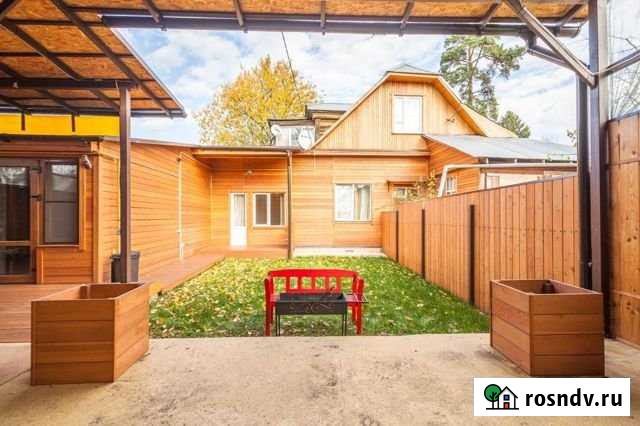 Коттедж 120 м² на участке 5 сот. в аренду посуточно в Новоивановском Новоивановское - изображение 1