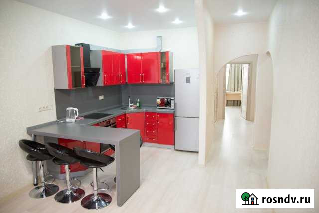 2-комнатная квартира, 75 м², 13/17 эт. в аренду посуточно в Сургуте Ханты-Мансийского АО Сургут - изображение 1