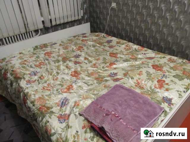 2-комнатная квартира, 46 м², 2/5 эт. в аренду посуточно во Фролово Фролово - изображение 1