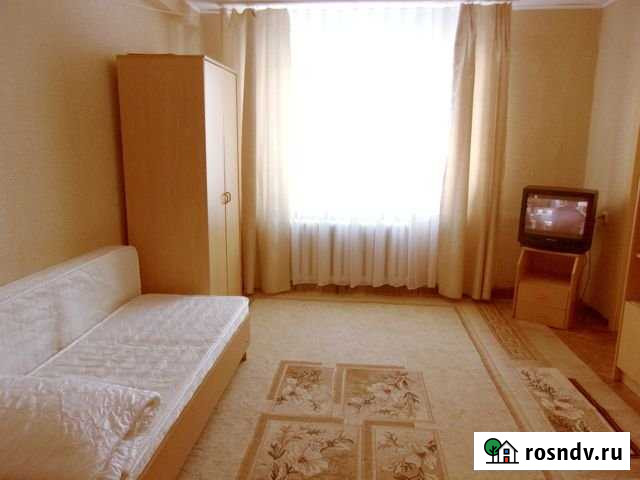 Комната 15 м² в 3-ком. кв., 1/5 эт. в аренду на длительный срок в Сургуте Ханты-Мансийского АО Сургут - изображение 1