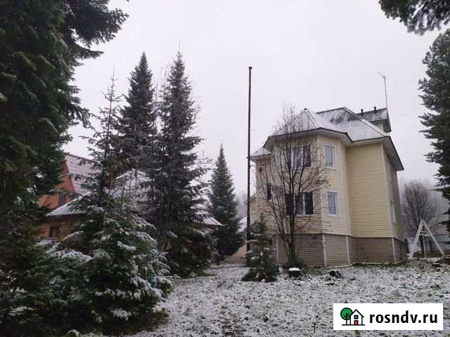 Коттедж 200 м² на участке 10 сот. в аренду посуточно в Новокузнецке Новокузнецк - изображение 1