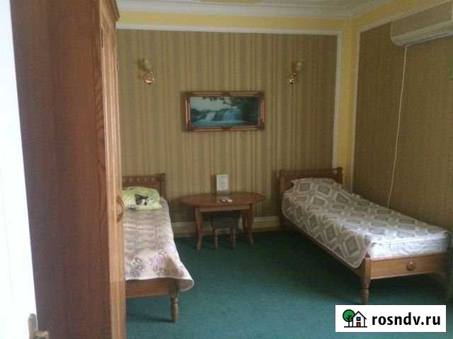 Комната 18 м² в > 9-ком. кв., 2/4 эт. в аренду на длительный срок в Геленджике Геленджик - изображение 1