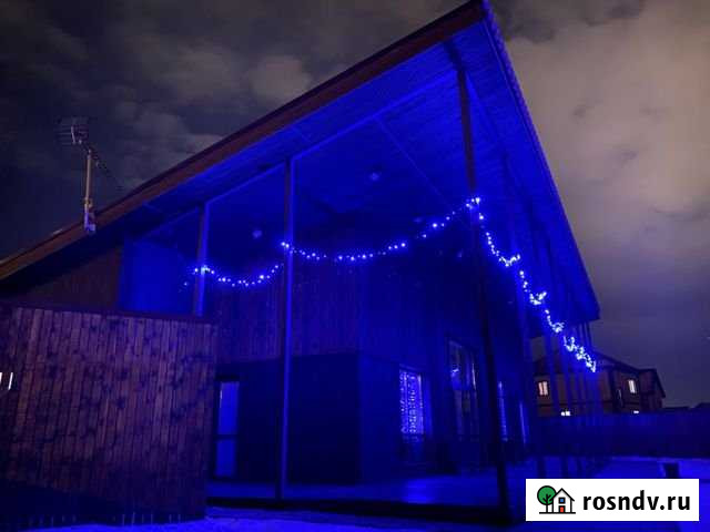 Коттедж 200 м² на участке 15 сот. в аренду посуточно в Тюмени Тюмень - изображение 1