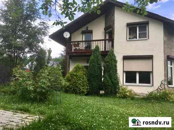 Коттедж 200 м² на участке 8 сот. в аренду посуточно в Дедовске Дедовск
