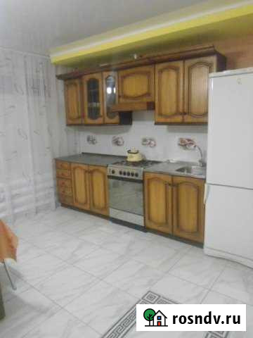 2-комнатная квартира, 90 м², 1/3 эт. в аренду посуточно в Энгельсе Энгельс - изображение 1