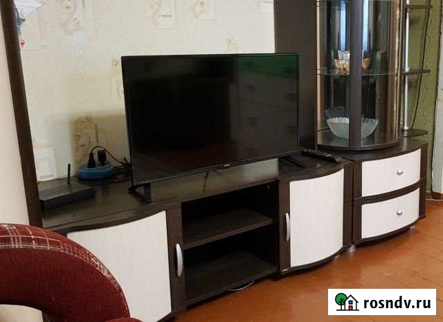 3-комнатная квартира, 50 м², 4/5 эт. в аренду посуточно в Оленегорске Оленегорск - изображение 1