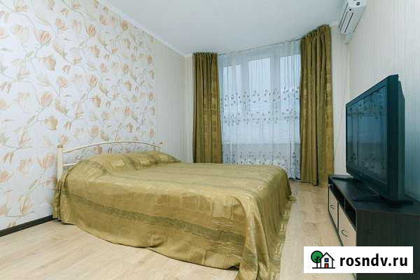 1-комнатная квартира, 38 м², 7/10 эт. в аренду посуточно в Пскове Псков - изображение 1