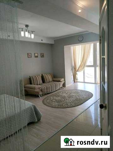 1-комнатная квартира, 35 м², 3/5 эт. в аренду посуточно в Симферополе Симферополь - изображение 1