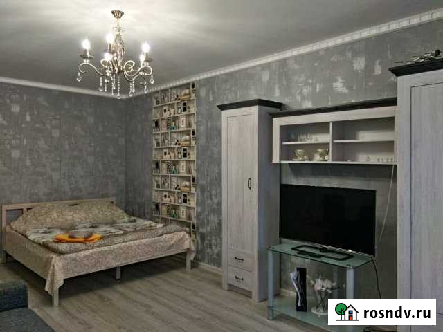 1-комнатная квартира, 45 м², 3/5 эт. в аренду посуточно в Великом Новгороде Великий Новгород - изображение 1