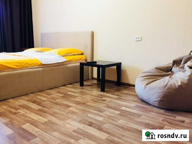 1-комнатная квартира, 38 м², 1/9 эт. в аренду посуточно в Набережных Челнах Набережные Челны - изображение 1