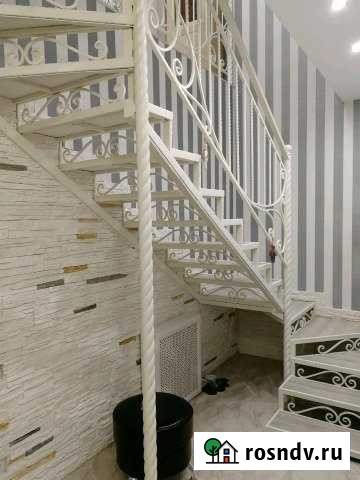 3-комнатная квартира, 102 м², 2/2 эт. на продажу в Магнитогорске Магнитогорск - изображение 1