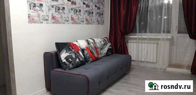 2-комнатная квартира, 47 м², 3/5 эт. в аренду посуточно в Омске Омск - изображение 1