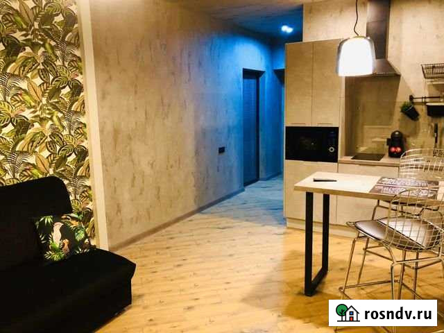 2-комнатная квартира, 42 м², 1/13 эт. в аренду посуточно в Омске Омск - изображение 1