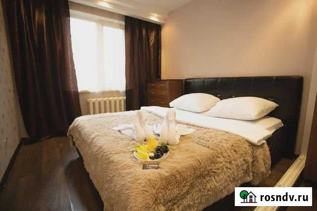 2-комнатная квартира, 70 м², 3/10 эт. в аренду посуточно в Тюмени Тюмень - изображение 1