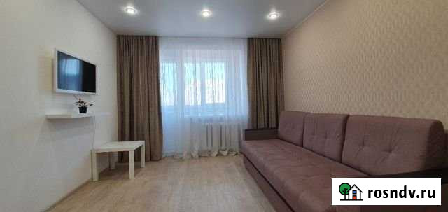 1-комнатная квартира, 37 м², 4/14 эт. в аренду посуточно в Балаково Балаково - изображение 1