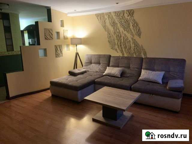 4-комнатная квартира, 102 м², 1/5 эт. в аренду на длительный срок в Севастополе Севастополь - изображение 1