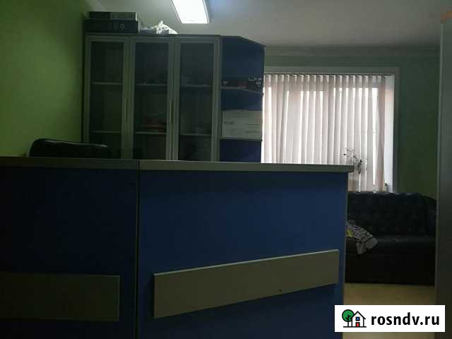 Комната 33 м² в 7-ком. кв., 1/2 эт. в аренду посуточно в Новосибирске Новосибирск - изображение 1