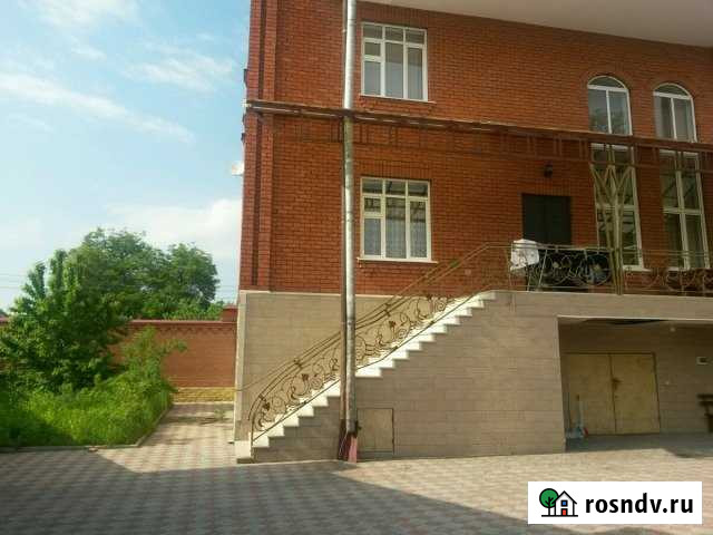 Дом 390 м² на участке 5 сот. в аренду посуточно во Владикавказе Владикавказ - изображение 1